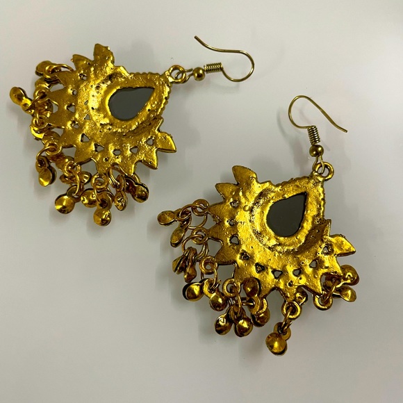 🎉🎉🎉 Pretty Earrings - Picture 4 of 4